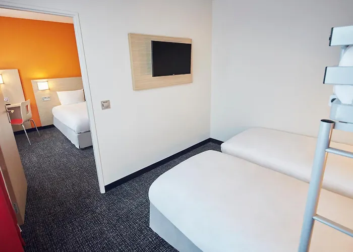 Kyriad Eco - Clermont Ferrand Estaing